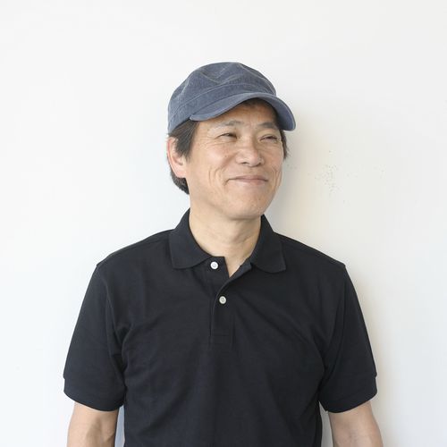 �|�{ ����